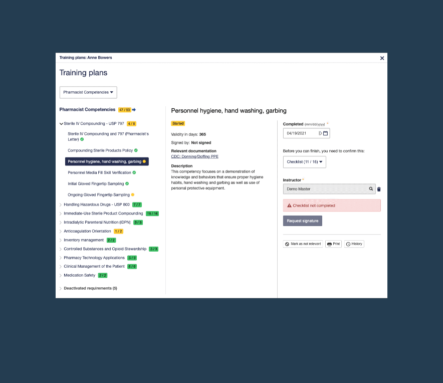 Dossier training plans screen for Pharmacist Competencies, showing the requirement "Personnel hygiene, hand washing, garbing" with its checklist and signature request.